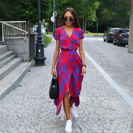 Julia | Tvarující Šaty s Výstřihem
